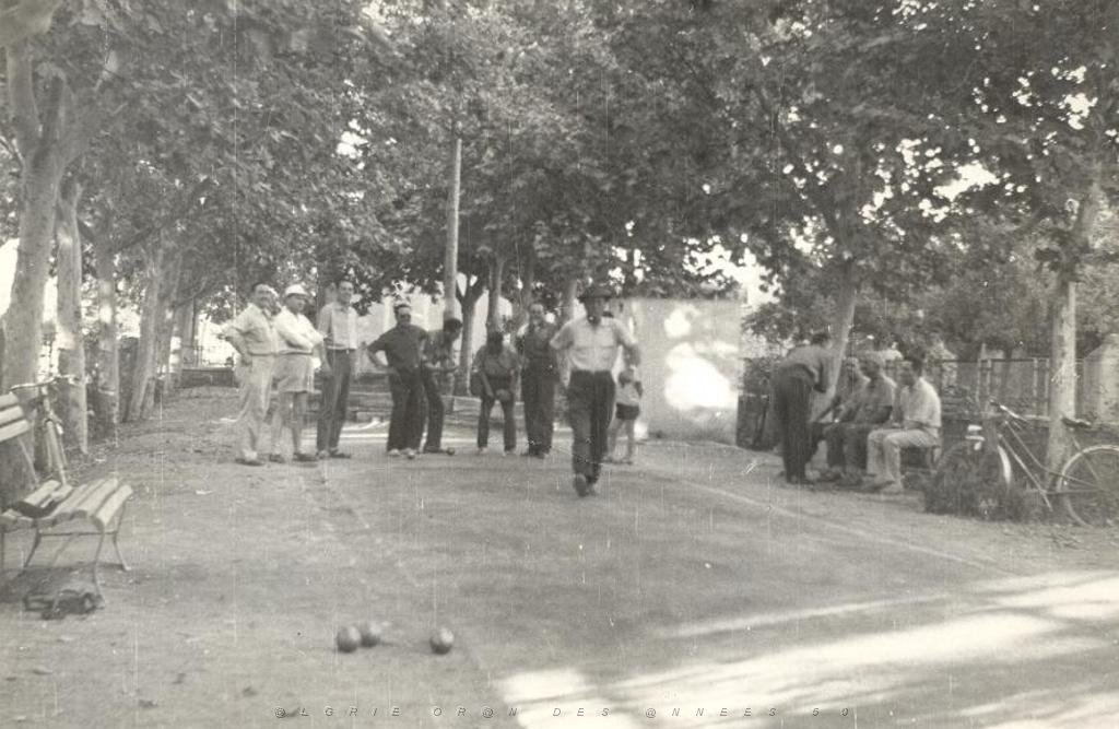 TABIA 1962 LE BOULODROME AU PRINTEMPS.JPG